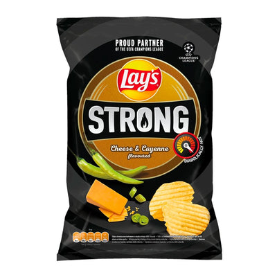 Confezione da 120g di patatine al formaggio e pepe Lay's Strong Cheese e Cayenne